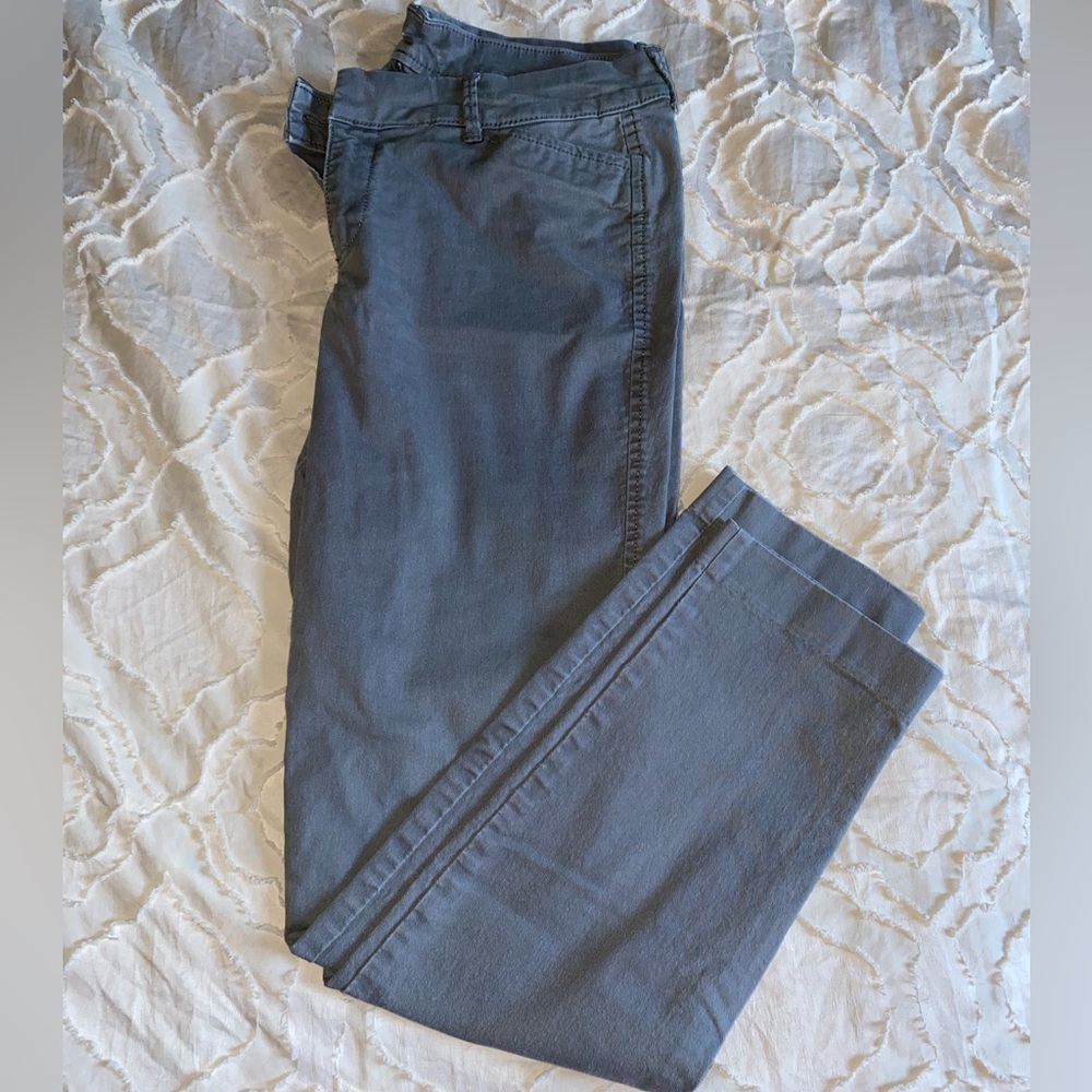 Old Navy Skinny Dress Pants in Gray